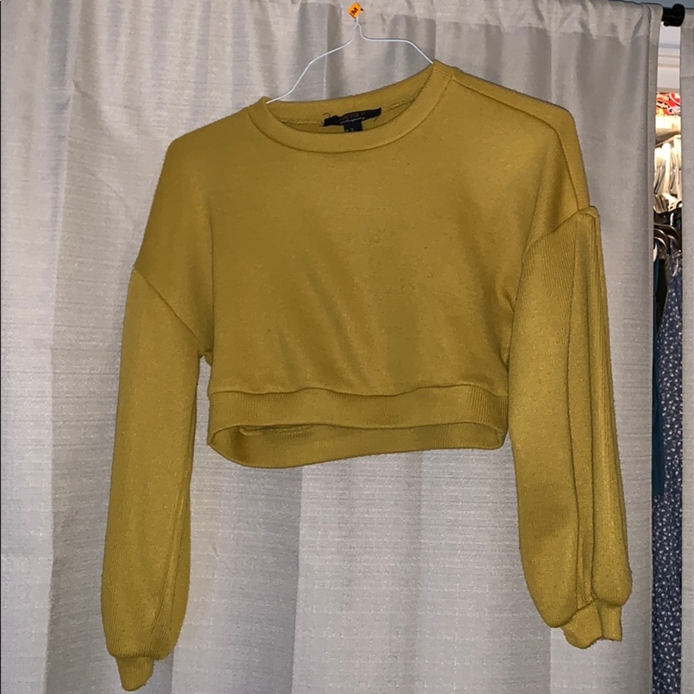 cropped pullover